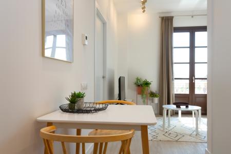 Apartamento en alquiler temporal ccon habitación doble en Glòries