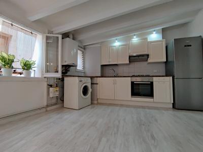 Piso en Alquiler en Barcelona Argenteria - Abaixadors