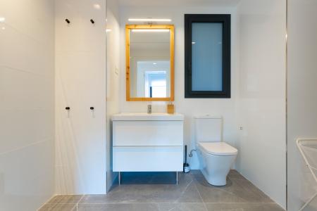 Pis en Lloguer a Barcelona Camelies - Escorial (10 Months Minimum)