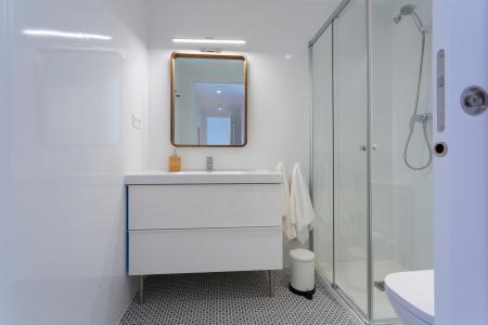 Pis en Lloguer a Barcelona Camelies - Escorial (10 Months Minimum)