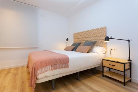 Pis en Lloguer a Barcelona Camelies - Escorial (10 Months Minimum)