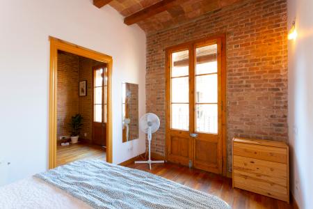 Piso de una habitación con balcón y WiFi