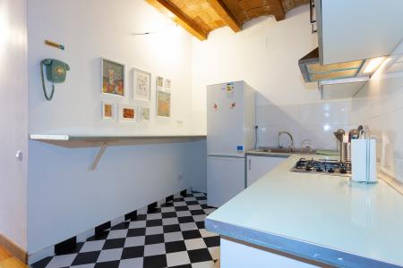 Piso de una habitación con balcón y WiFi