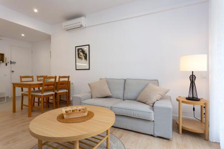 Appartement te huur in Barcelona Neptú - Luis Antunez