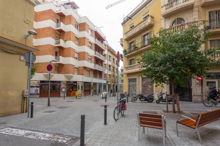 Appartement te huur in Barcelona Neptú - Luis Antunez