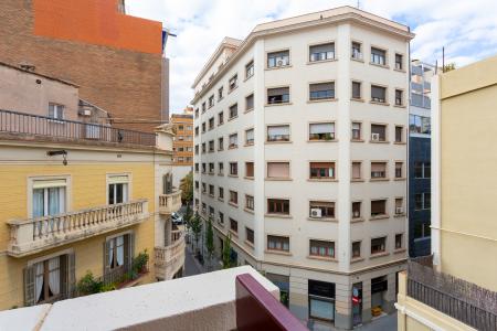 Appartement te huur in Barcelona Neptú - Luis Antunez