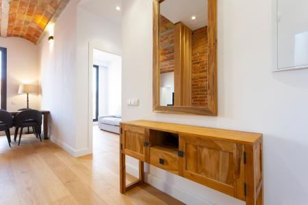 Piso de 2 habitaciones y gran terraza en Sagrada Familia