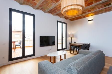 Piso de 2 habitaciones y gran terraza en Sagrada Familia
