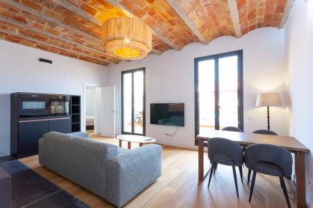 Piso de 2 habitaciones y gran terraza en Sagrada Familia