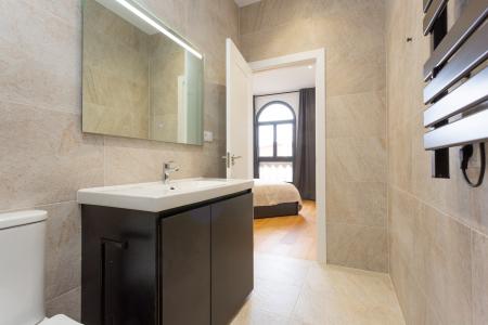 Piso de 2 habitaciones y gran terraza en Sagrada Familia
