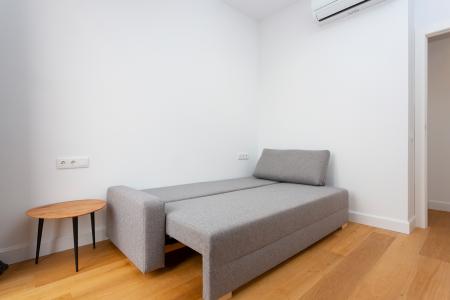 Piso de 2 habitaciones y gran terraza en Sagrada Familia