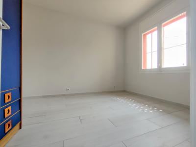 Appartement à louer à Barcelona Av. Meridiana - PlaÇa De MossÈn ClapÉs