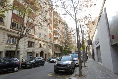 Bonito apartamento en alquiler en Les Corts