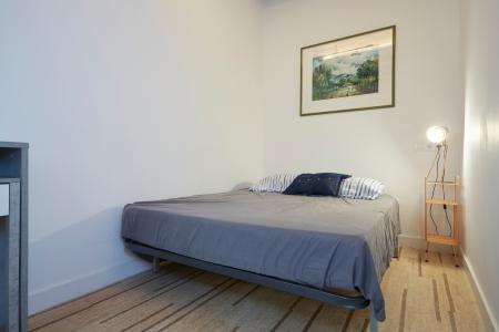 Apartamento en alquiler temporal con dos habitaciones y magnífica terraza en Eixample