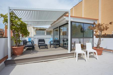 Apartamento en alquiler temporal con dos habitaciones y magnífica terraza en Eixample