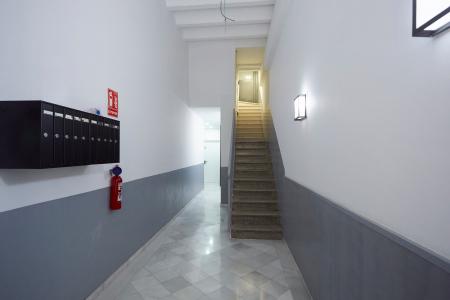 Apartamento en alquiler temporal con dos habitaciones y magnífica terraza en Eixample
