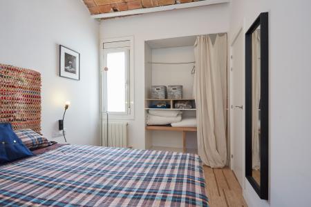 Apartamento en alquiler temporal con dos habitaciones y magnífica terraza en Eixample
