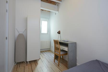 Apartamento en alquiler temporal con dos habitaciones y magnífica terraza en Eixample