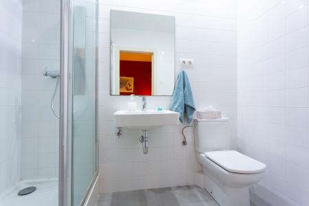 Apartamento en alquiler temporal con habitación doble y balcón en la Rambla