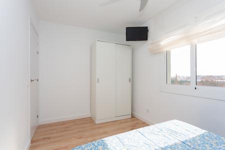 Piso de alquiler de 80 m² con 3 habitaciones, balcón y cocina abierta