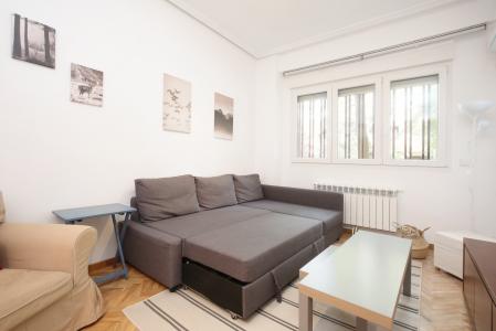 Apartamento con cocina independiente en Arturo Soria con piscina