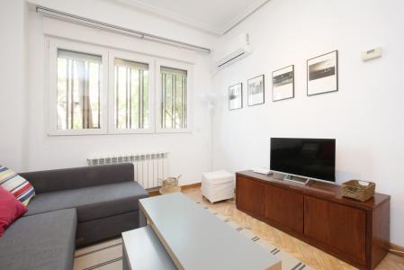 Apartamento con cocina independiente en Arturo Soria con piscina