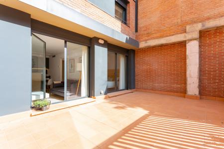 Amplio dúplex de 65 m2 con terraza en Gràcia