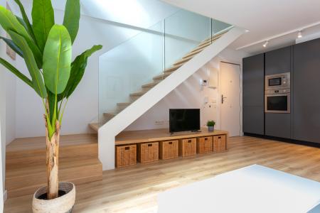 Amplio dúplex de 65 m2 con terraza en Gràcia