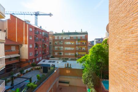 Pis en Lloguer a Barcelona Camelies - Escorial (10 Months Minimum)