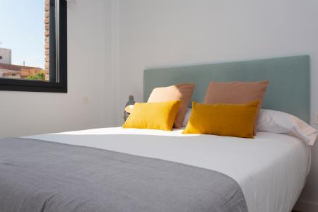 Pis en Lloguer a Barcelona Camelies - Escorial (10 Months Minimum)