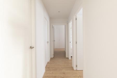 Appartement te huur in Barcelona Passatge De Saladrigas - Bilbao (10 Months Min)