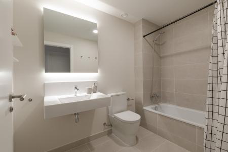 Appartement te huur in Barcelona Passatge De Saladrigas - Bilbao (10 Months Min)