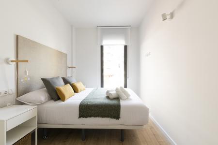Appartement te huur in Barcelona Passatge De Saladrigas - Bilbao (10 Months Min)