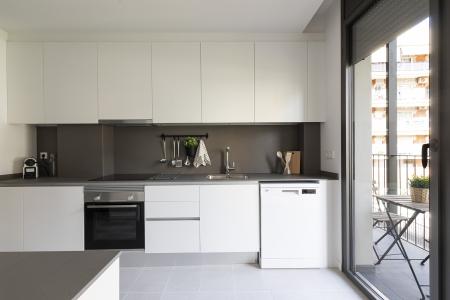 Appartamento in Affitto a Barcelona Passatge De Saladrigas - Bilbao (10 Months Min)