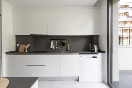 Appartement te huur in Barcelona Passatge De Saladrigas - Bilbao (10 Months Min)