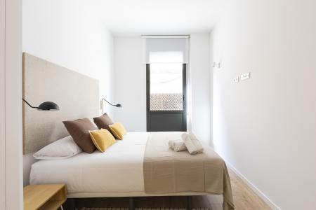 Appartement te huur in Barcelona Passatge De Saladrigas - Bilbao (10 Months Min)