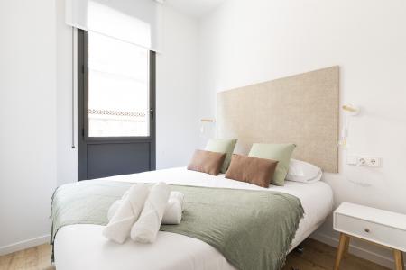 Appartement te huur in Barcelona Passatge De Saladrigas - Bilbao (10 Months Min)