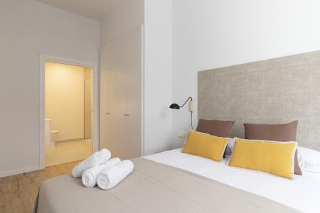 Appartement te huur in Barcelona Passatge De Saladrigas - Bilbao (10 Months Min)