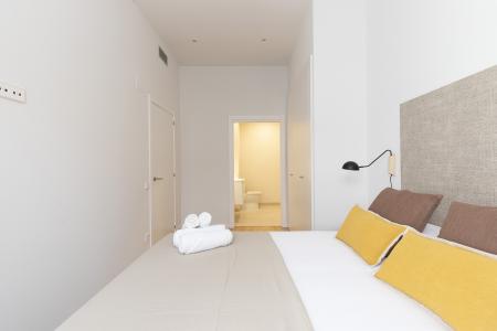 Appartement te huur in Barcelona Passatge De Saladrigas - Bilbao (10 Months Min)