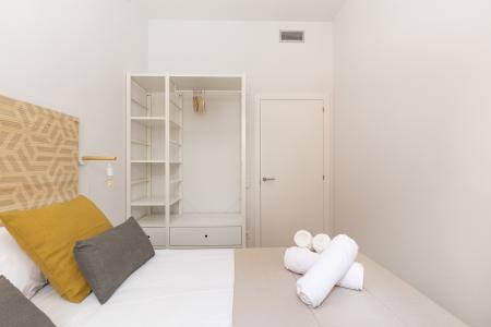 Appartement te huur in Barcelona Passatge De Saladrigas - Bilbao (10 Months Min)