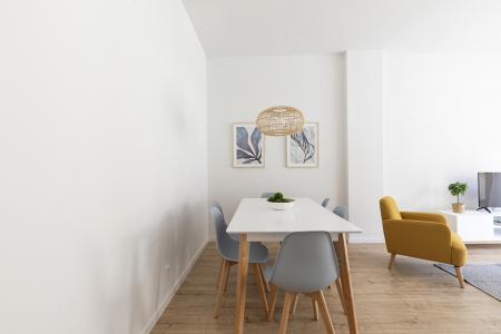 Appartement te huur in Barcelona Passatge De Saladrigas - Bilbao (10 Months Min)
