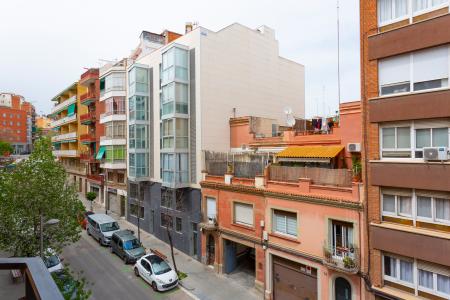 Vivienda de 70 m2 con balcón en El Guinardó