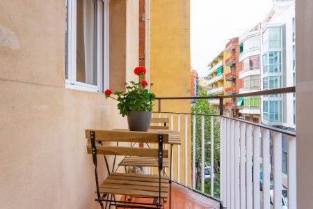 Vivienda de 70 m2 con balcón en El Guinardó