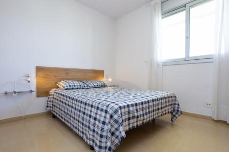 Appartement te huur in Montgat Ronda 8 De Març - Montgat Platja (min 6 Months)