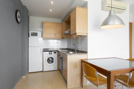 Appartement te huur in Montgat Ronda 8 De Març - Montgat Platja (min 6 Months)