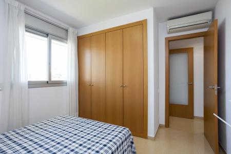 Appartement te huur in Montgat Ronda 8 De Març - Montgat Platja (min 6 Months)