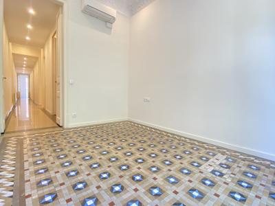 Apartment for Rent in Barcelona Comte D'urgell - Tamarit