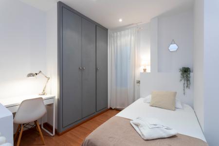 Appartement te huur in Barcelona Rosselló - Girona (+25 Y/o) (10 Months Minimum)