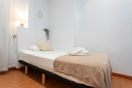 Appartement te huur in Barcelona Rosselló - Girona (+25 Y/o) (10 Months Minimum)