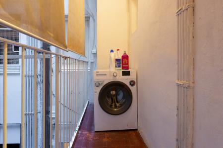 Appartement te huur in Barcelona Rosselló - Girona (+25 Y/o) (10 Months Minimum)